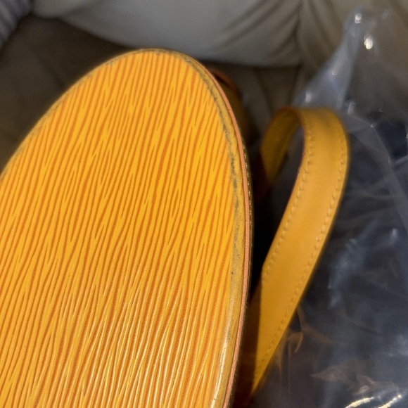 EPI LV WITH MATCHING WALLET - Picture 16 of 16